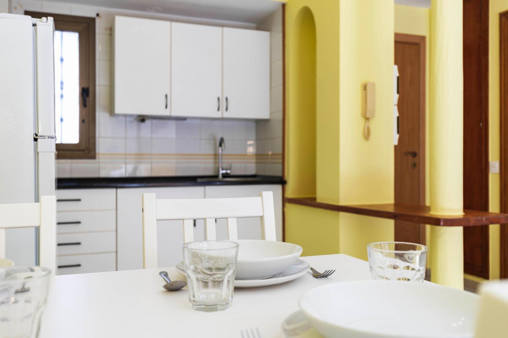 Apartment Dandelion / Roquemar